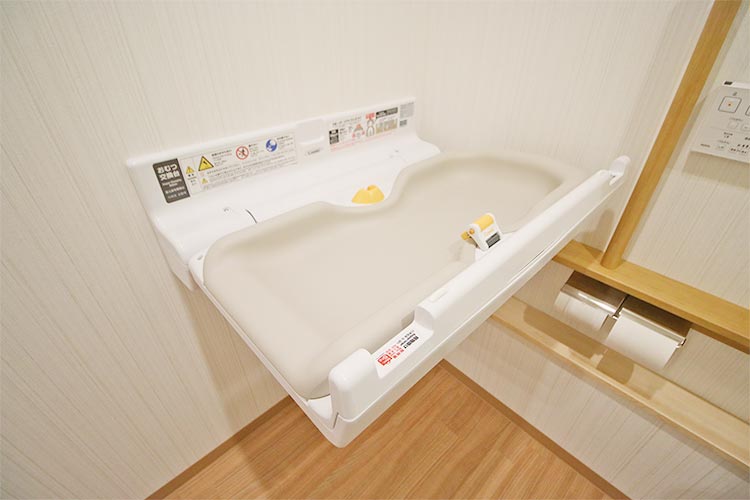 おむつ交換台